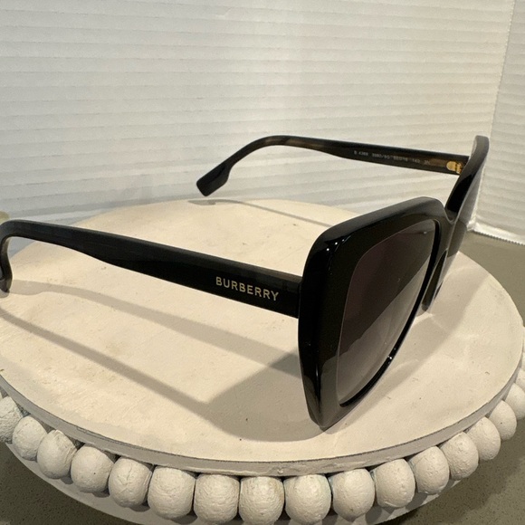 Burberry Glossy Black Designer Sunglasses - Picture 1 of 4
